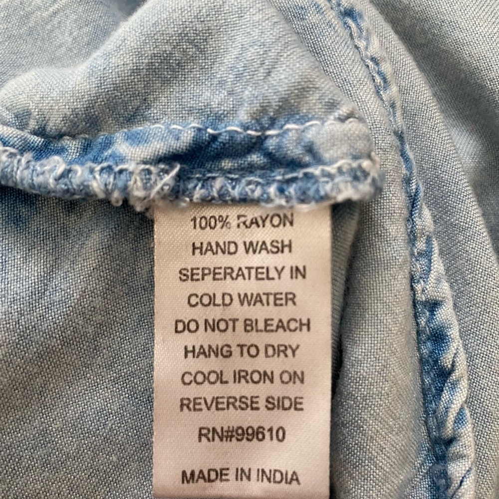 Tramp Button Front Dawn Tie-Front Sleeveless Wome… - image 8